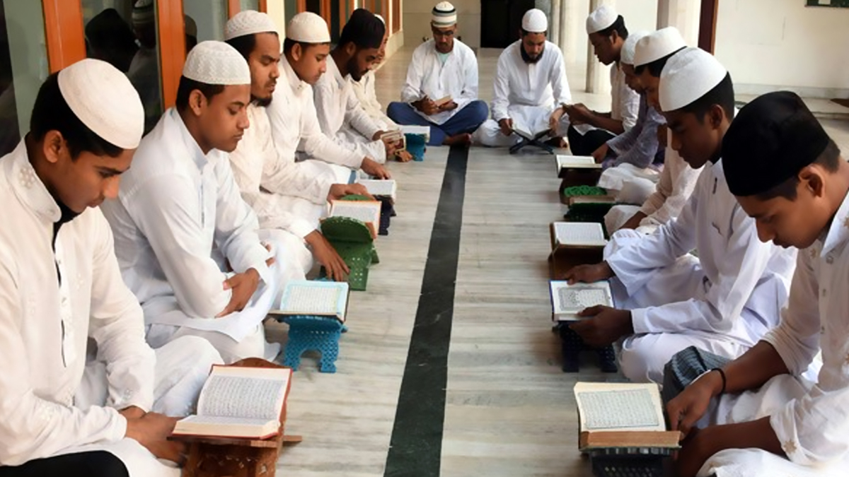UP News: Scholarship will not be given to the students of madrassas till eighth, the rule will be applicable from the academic session 2022-23