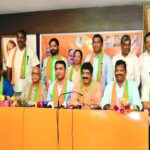 MCD Election 2022: Shock to AAP before MCD elections, three former party MLAs join BJP