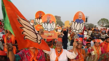 C-Voter Exit Poll Result: Modi wave in Gujarat, blow to Congress-AAP, know who will get how many seats in Himachal in exit poll?