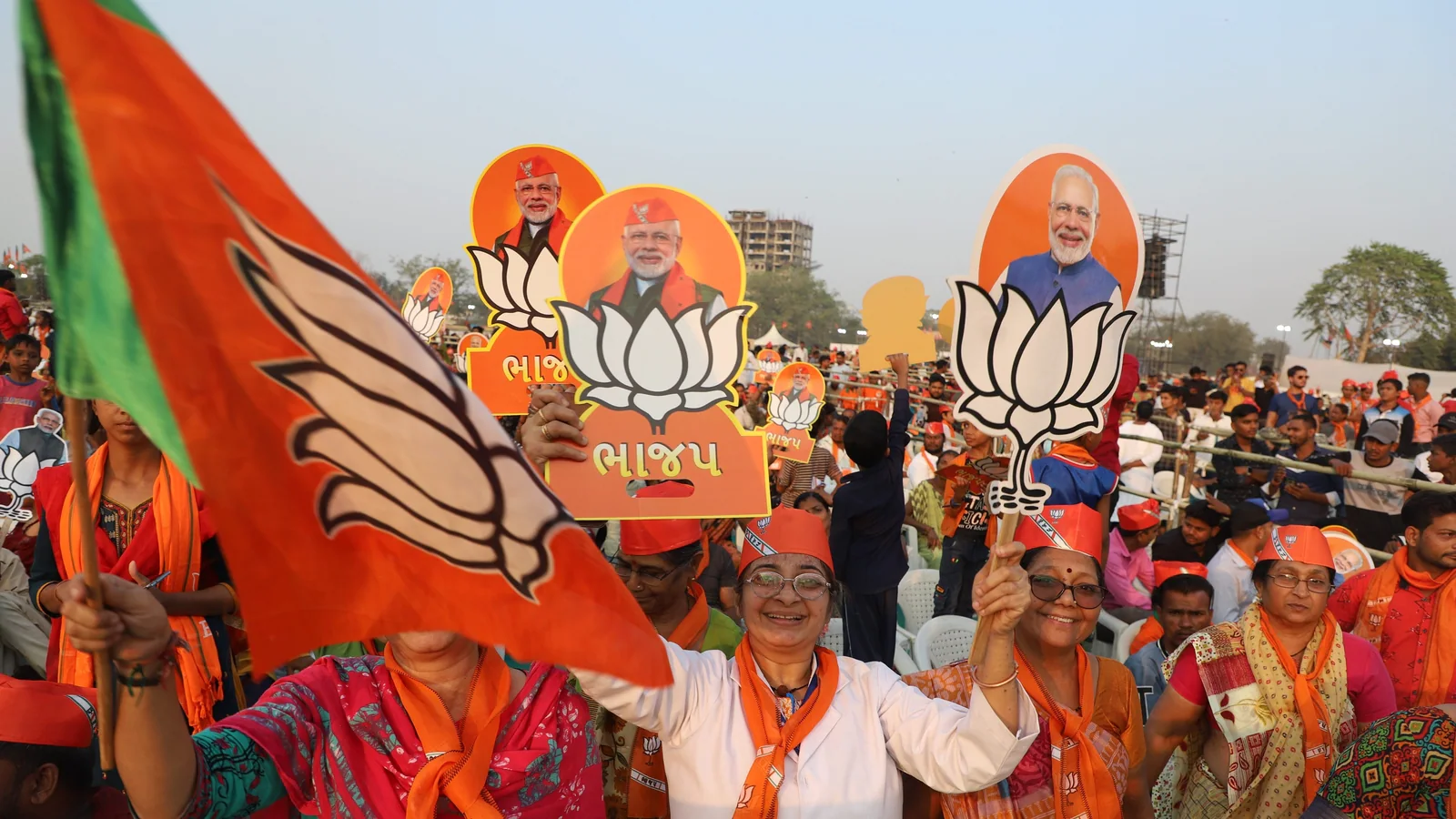 C-Voter Exit Poll Result: Modi wave in Gujarat, blow to Congress-AAP, know who will get how many seats in Himachal in exit poll?