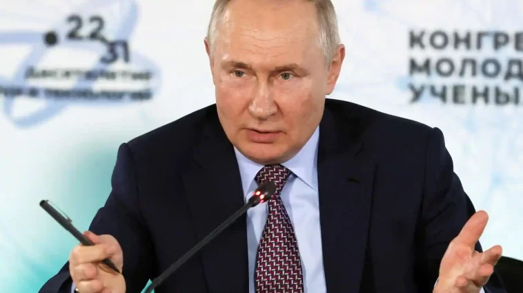 'Putin fell ill after falling down stairs', US media report claims blood cancer