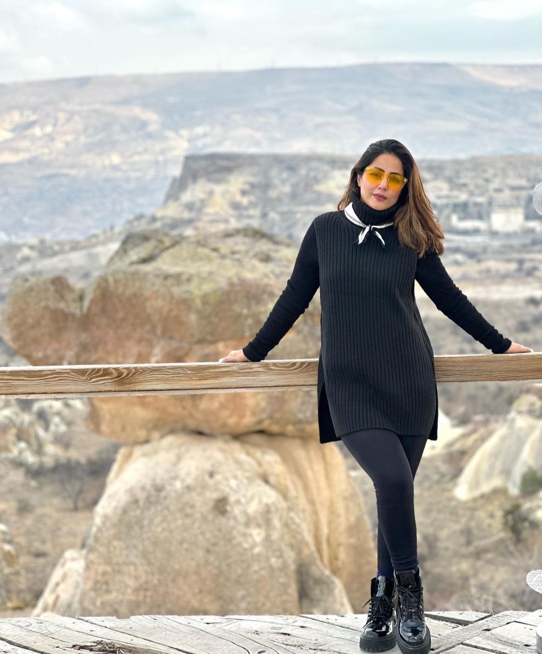 Hina Khan Pics: Hina Khan lost her heart in the mountains of Turkey, shared beautiful pictures of her vacation in all black look