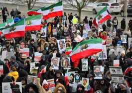 Iran: Allegations of intentionally giving poisoned food to 1200 students, were about to take to the streets against the government