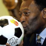Legendary footballer Pele passed away;Was Pele better than Messi-Ronaldo and Embappé.