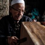On Republic Day,Padma Shri award goes to  Kashmir's only maker of traditional musical instruments.Ghulam "Mohammad Zaz's"