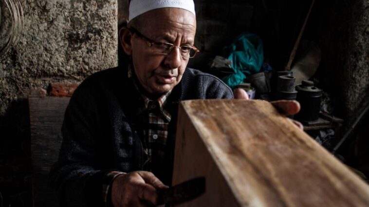 On Republic Day,Padma Shri award goes to  Kashmir's only maker of traditional musical instruments.Ghulam "Mohammad Zaz's"