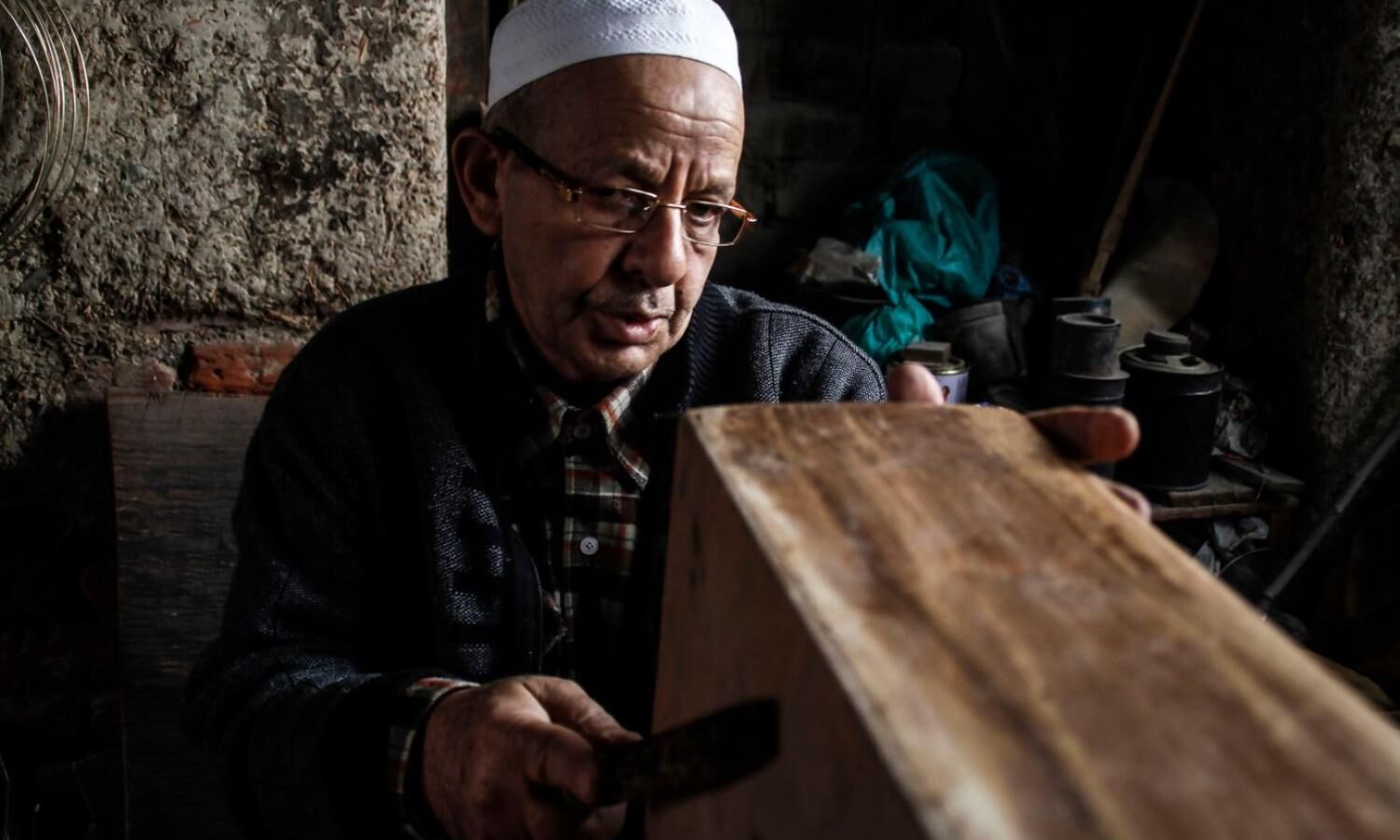On Republic Day,Padma Shri award goes to  Kashmir's only maker of traditional musical instruments.Ghulam "Mohammad Zaz's"
