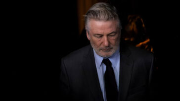Alec Baldwin, an actor from Hollywood, will be charged over a fatal shooting on the set of Rust.