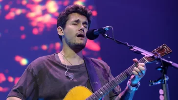 This spring, John Mayer will bring his acoustic tour to Nashville.
