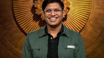 Shark Tank India 2  Peyush Bansal Gives Entrepreneur Blank Cheque; Here's What Happened Next