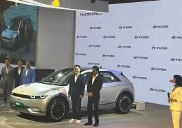 Auto expo 2023 Live: Actor Shahrukh Khan participated in Auto Expo.