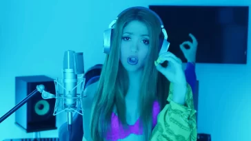 Shakira's breakup song is really hard to listen to.