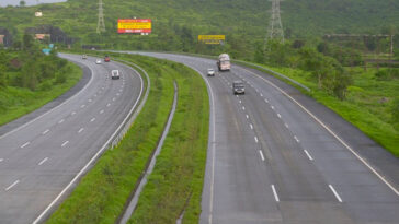 The Greenfield Expressway will be built by Maharashtra government between Mumbai and Goa.
