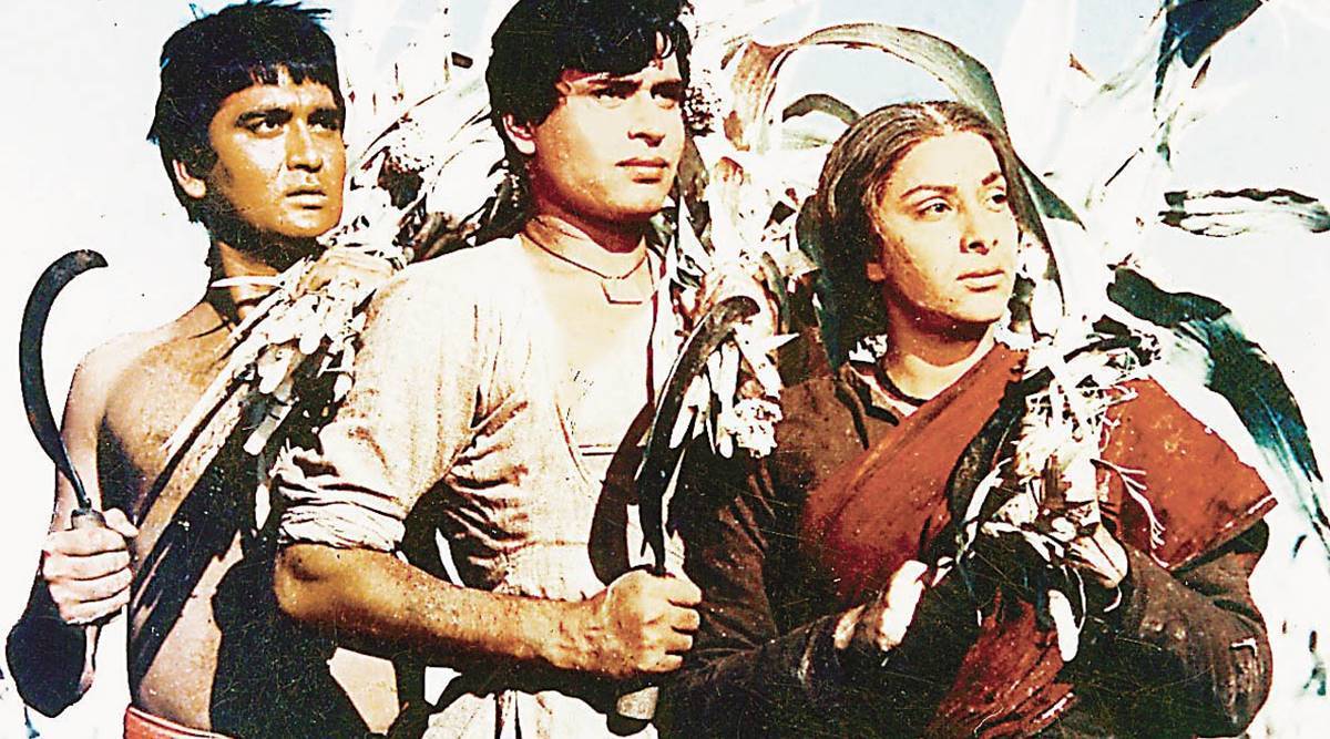 Mother India (Film): Analysis and Story