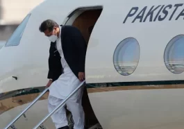 Imran Khan helicopter ride cost Pakistan 1 billion