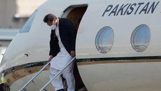 Imran Khan helicopter ride cost Pakistan 1 billion