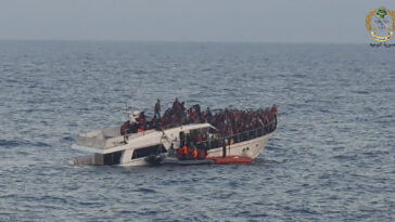 Lebanon: A ship full of refugees was sinking in the sea, the Lebanese army reached the spot