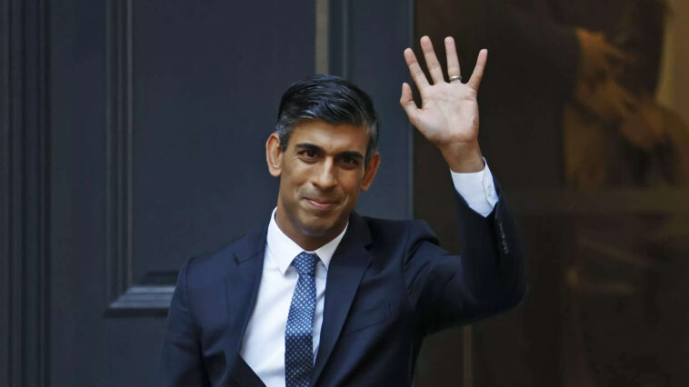 Rishi Sunak's 'stand with you' message as UK PM arrives in Israel amid Gaza war