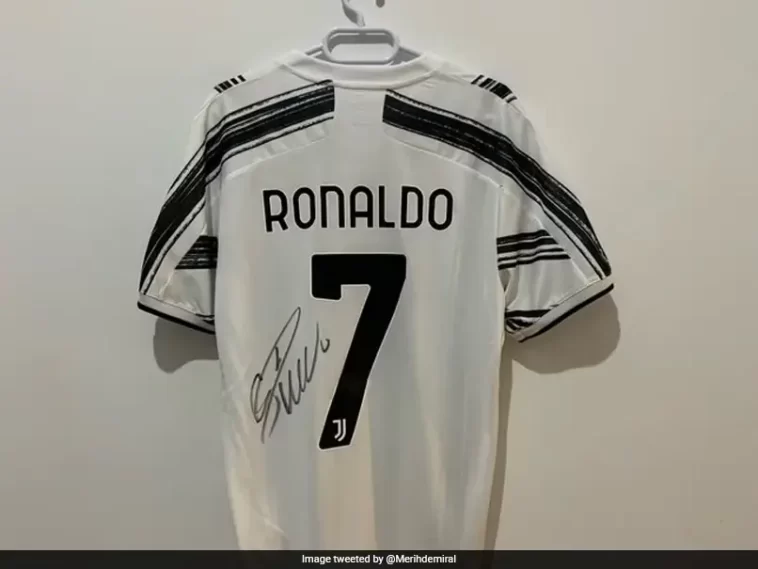 Cristiano Ronaldo jersey