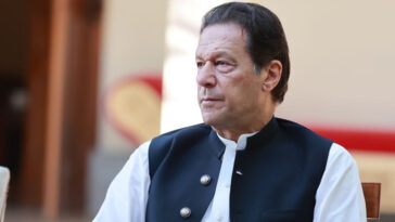 Imran Khan Requests Pakistani President Investigate Ex-Army Chief Oath Violate