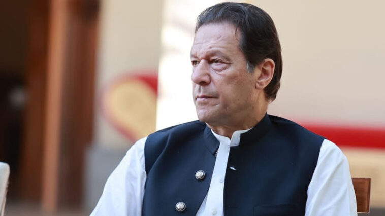 Imran Khan Requests Pakistani President Investigate Ex-Army Chief Oath Violate