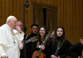 "Resigning shouldn't become a trend," says Pope Francis.