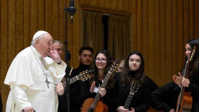 "Resigning shouldn't become a trend," says Pope Francis.