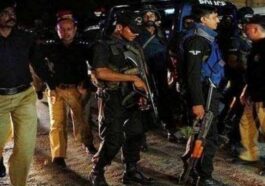 Terrorists attack the police chief's office in Karachi