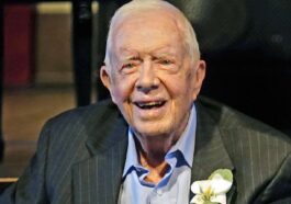 Jimmy Carter begins home hospice care