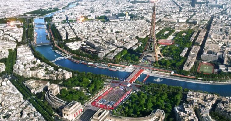 Paris transit agency is hiring thousands of new employees