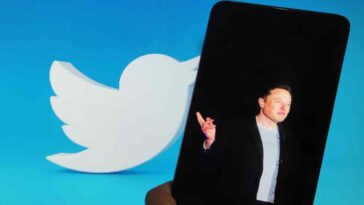 Elon Musk Says Twitter Will Remove "Legacy Blue Checks"