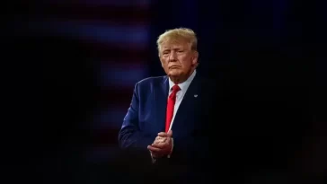 Trump expected to surrender