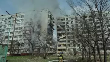 Russia hits Ukraine with missiles