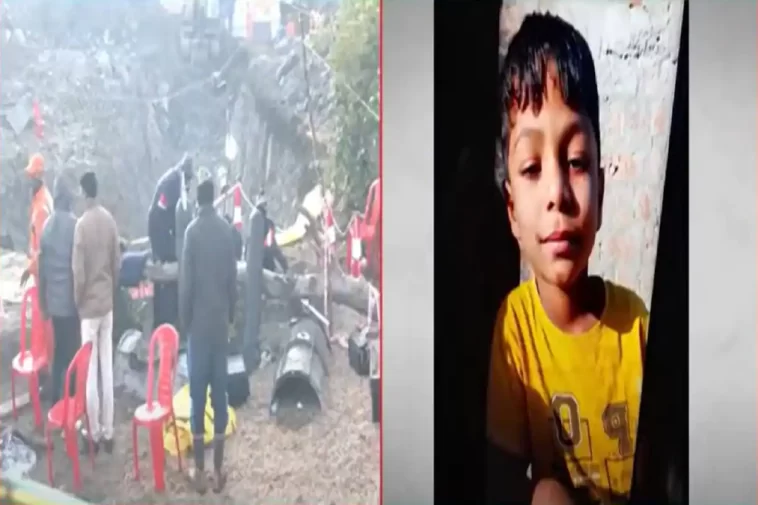 Rescue Eight Year Old Boy In MP : falls into a 60-foot borewell