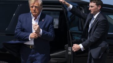 Manhattan indicts Donald Trump