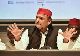 Akhilesh questions absence of deputy CMs from legislators’ group photo