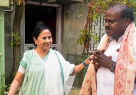 Mamata Banerjee to campaign for JDS in Karnataka polls, says Kumaraswamy