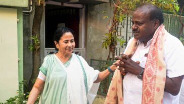 Mamata Banerjee to campaign for JDS in Karnataka polls, says Kumaraswamy
