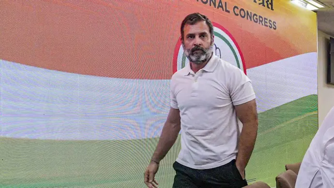 vacate govt bungalow