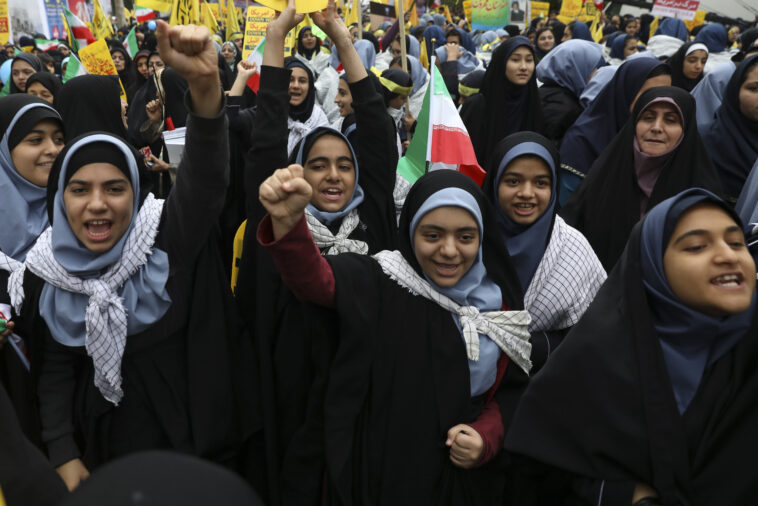 Over 5000 Iranian Schoolchildren Poisoned: Lawmaker