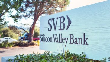 Silicon Valley Bank's Paradox: Forbes' Best Banks Ranking and Internal Collapse All at the same