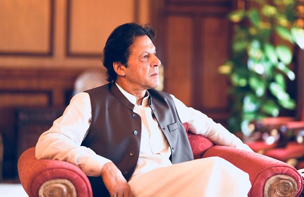 As he appears in court, the arrest warrant for Imran Khan is dropped