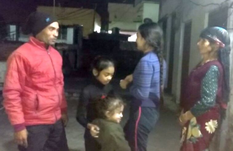 Delhi Earthquake: Residents flee their homes as long-lasting tremors occur