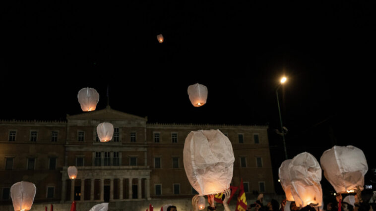 Asks for forgiveness to Victims' Relatives