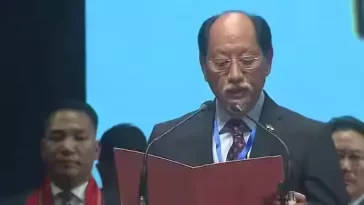 Neiphiu Rio takes oath