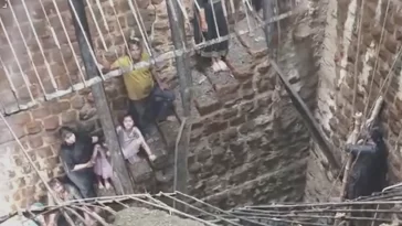 Indore temple stepwell falls