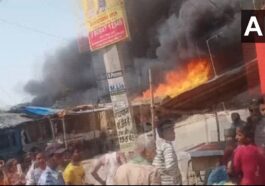 Massive fire breaks Patna's slum