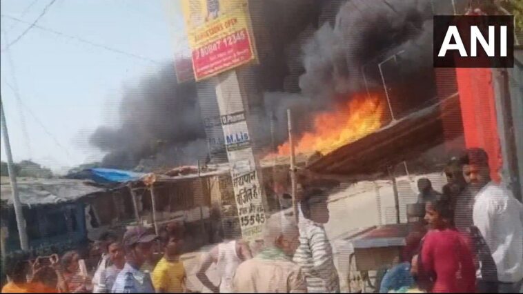 Massive fire breaks Patna's slum