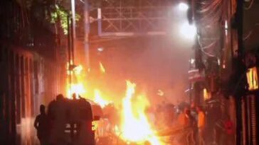 Fresh stone pelting in West Bengal's Hooghly; local, mail express train services halted