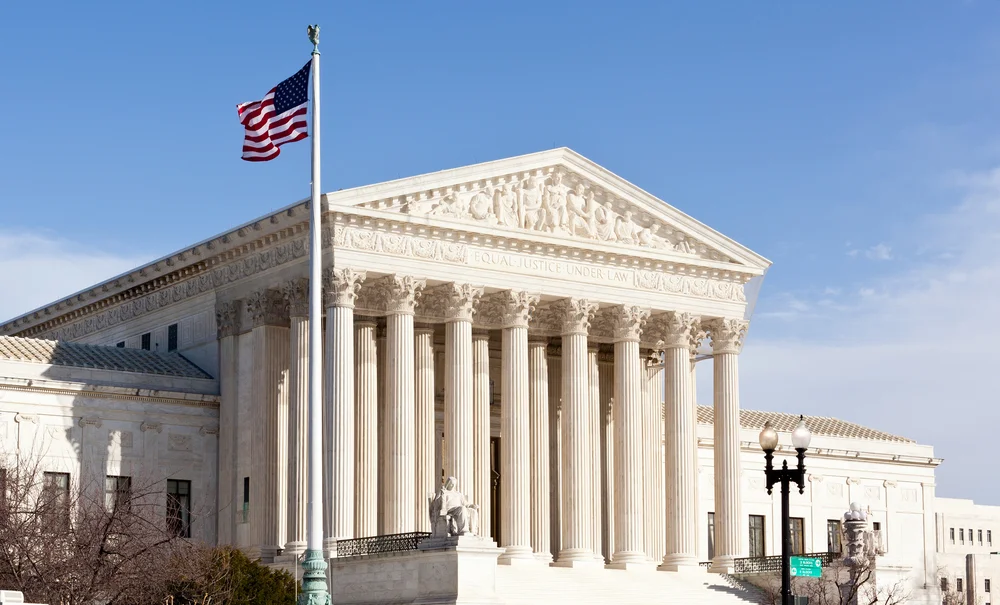 US: Supreme Court 'temporarily' restores availability of common abortion pill